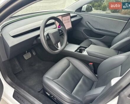 Білий Тесла Модель 3, об'ємом двигуна 0 л та пробігом 7 тис. км за 26300 $, фото 10 на Automoto.ua