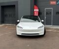 Белый Тесла Модель 3, объемом двигателя 0 л и пробегом 1 тыс. км за 30999 $, фото 1 на Automoto.ua