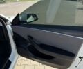 Білий Тесла Модель 3, об'ємом двигуна 0 л та пробігом 16 тис. км за 25500 $, фото 10 на Automoto.ua