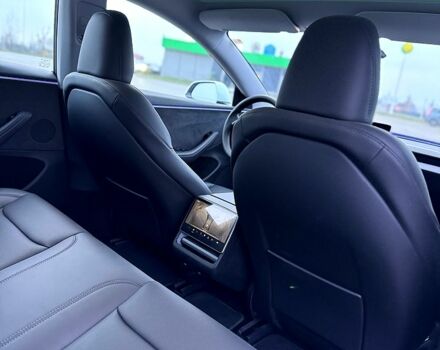 Белый Тесла Модель 3, объемом двигателя 0.33 л и пробегом 2 тыс. км за 32700 $, фото 11 на Automoto.ua