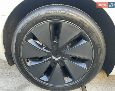 Білий Тесла Модель 3, об'ємом двигуна 0 л та пробігом 45 тис. км за 24000 $, фото 15 на Automoto.ua