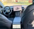 Белый Тесла Модель 3, объемом двигателя 0 л и пробегом 25 тыс. км за 25999 $, фото 25 на Automoto.ua