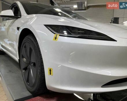 Тесла Модель 3 2024 у Києві на Automoto.ua Білий Тесла Модель 3, об'ємом двигуна 0 л та пробігом 14 тис. км за 28500 $, фото 15 на Automoto.ua