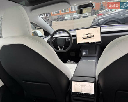 Білий Тесла Модель 3, об'ємом двигуна 0 л та пробігом 4 тис. км за 27999 $, фото 23 на Automoto.ua