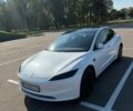 Білий Тесла Модель 3, об'ємом двигуна 0 л та пробігом 36 тис. км за 26999 $, фото 2 на Automoto.ua