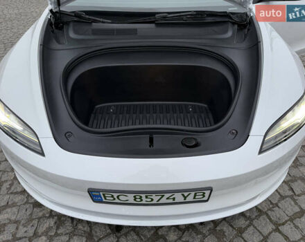 Білий Тесла Модель 3, об'ємом двигуна 0 л та пробігом 3 тис. км за 29900 $, фото 21 на Automoto.ua