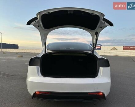 Белый Тесла Модель 3, объемом двигателя 0 л и пробегом 32 тыс. км за 27800 $, фото 11 на Automoto.ua