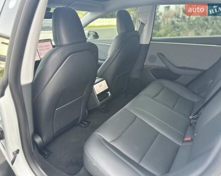 Білий Тесла Модель 3, об'ємом двигуна 0 л та пробігом 7 тис. км за 26300 $, фото 17 на Automoto.ua