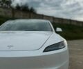 Білий Тесла Модель 3, об'ємом двигуна 0 л та пробігом 50 тис. км за 27500 $, фото 3 на Automoto.ua