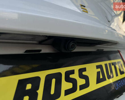 Белый Тесла Модель 3, объемом двигателя 0 л и пробегом 15 тыс. км за 32500 $, фото 25 на Automoto.ua