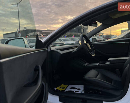 Белый Тесла Модель 3, объемом двигателя 0 л и пробегом 15 тыс. км за 32500 $, фото 19 на Automoto.ua