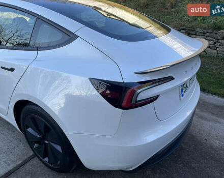 Білий Тесла Модель 3, об'ємом двигуна 0 л та пробігом 45 тис. км за 24000 $, фото 5 на Automoto.ua