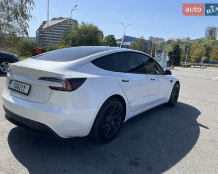 Белый Тесла Модель 3, объемом двигателя 0 л и пробегом 12 тыс. км за 27500 $, фото 5 на Automoto.ua