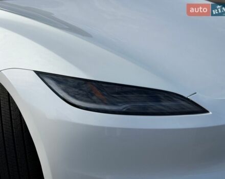 Белый Тесла Модель 3, объемом двигателя 0 л и пробегом 9 тыс. км за 32999 $, фото 4 на Automoto.ua