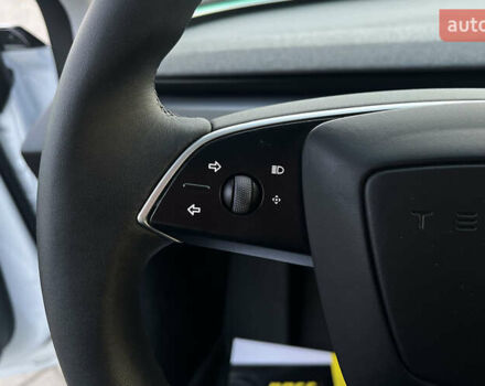 Белый Тесла Модель 3, объемом двигателя 0 л и пробегом 15 тыс. км за 32500 $, фото 11 на Automoto.ua