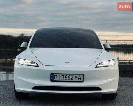 Белый Тесла Модель 3, объемом двигателя 0 л и пробегом 14 тыс. км за 27500 $, фото 2 на Automoto.ua