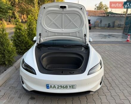 Білий Тесла Модель 3, об'ємом двигуна 0 л та пробігом 24 тис. км за 31999 $, фото 22 на Automoto.ua