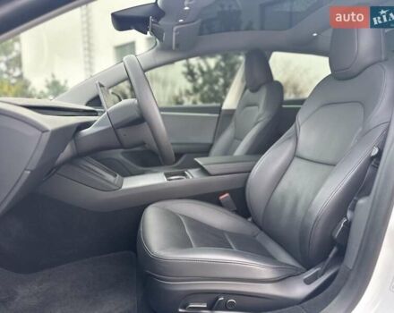 Білий Тесла Модель 3, об'ємом двигуна 0 л та пробігом 7 тис. км за 26300 $, фото 11 на Automoto.ua