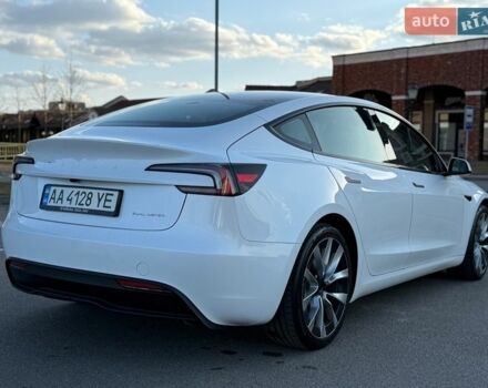 Белый Тесла Модель 3, объемом двигателя 0 л и пробегом 44 тыс. км за 34990 $, фото 18 на Automoto.ua