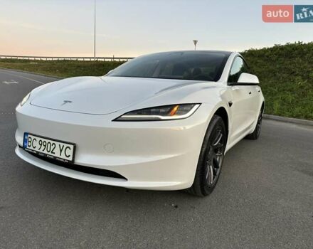 Белый Тесла Модель 3, объемом двигателя 0 л и пробегом 32 тыс. км за 27800 $, фото 4 на Automoto.ua