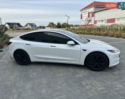 Білий Тесла Модель 3, об'ємом двигуна 0 л та пробігом 7 тис. км за 26300 $, фото 6 на Automoto.ua