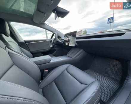 Белый Тесла Модель 3, объемом двигателя 0 л и пробегом 12 тыс. км за 27000 $, фото 30 на Automoto.ua
