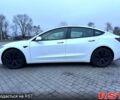 Белый Тесла Модель 3, объемом двигателя 0.33 л и пробегом 2 тыс. км за 32700 $, фото 6 на Automoto.ua