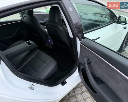 Білий Тесла Модель 3, об'ємом двигуна 0 л та пробігом 3 тис. км за 29900 $, фото 14 на Automoto.ua