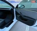 Белый Тесла Модель 3, объемом двигателя 0 л и пробегом 15 тыс. км за 25300 $, фото 23 на Automoto.ua