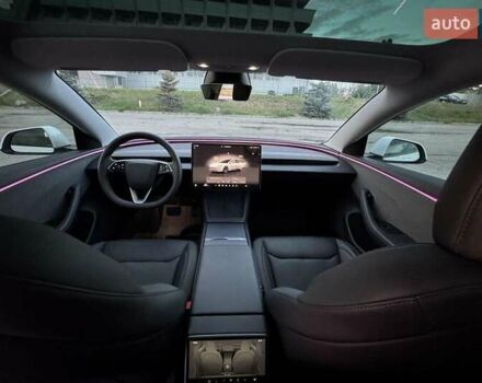 Белый Тесла Модель 3, объемом двигателя 0 л и пробегом 14 тыс. км за 27500 $, фото 9 на Automoto.ua