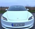 Белый Тесла Модель 3, объемом двигателя 0.33 л и пробегом 2 тыс. км за 32700 $, фото 1 на Automoto.ua
