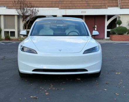 Белый Тесла Модель 3, объемом двигателя 0 л и пробегом 18 тыс. км за 8200 $, фото 1 на Automoto.ua