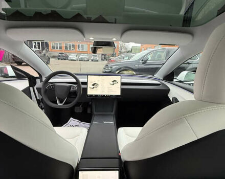 Білий Тесла Модель 3, об'ємом двигуна 0 л та пробігом 4 тис. км за 27999 $, фото 6 на Automoto.ua