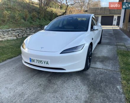 Білий Тесла Модель 3, об'ємом двигуна 0 л та пробігом 45 тис. км за 24000 $, фото 1 на Automoto.ua