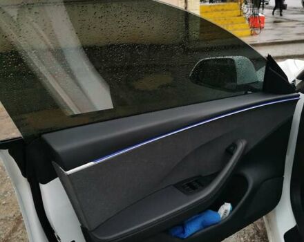 Белый Тесла Модель 3, объемом двигателя 0 л и пробегом 5 тыс. км за 30000 $, фото 14 на Automoto.ua