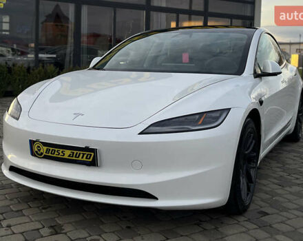 Белый Тесла Модель 3, объемом двигателя 0 л и пробегом 15 тыс. км за 32500 $, фото 2 на Automoto.ua