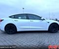 Белый Тесла Модель 3, объемом двигателя 0.33 л и пробегом 2 тыс. км за 32700 $, фото 2 на Automoto.ua