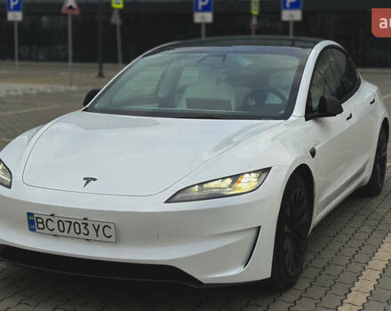 Белый Тесла Модель 3, объемом двигателя 0 л и пробегом 16 тыс. км за 33999 $, фото 7 на Automoto.ua