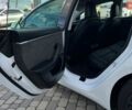 Білий Тесла Модель 3, об'ємом двигуна 0 л та пробігом 15 тис. км за 29999 $, фото 19 на Automoto.ua