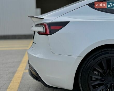 Білий Тесла Модель 3, об'ємом двигуна 0 л та пробігом 20 тис. км за 30999 $, фото 9 на Automoto.ua
