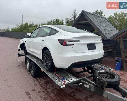 Білий Тесла Модель 3, об'ємом двигуна 0 л та пробігом 3 тис. км за 24500 $, фото 5 на Automoto.ua