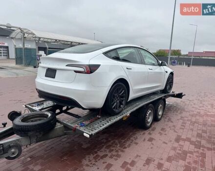 Білий Тесла Модель 3, об'ємом двигуна 0 л та пробігом 3 тис. км за 24500 $, фото 3 на Automoto.ua