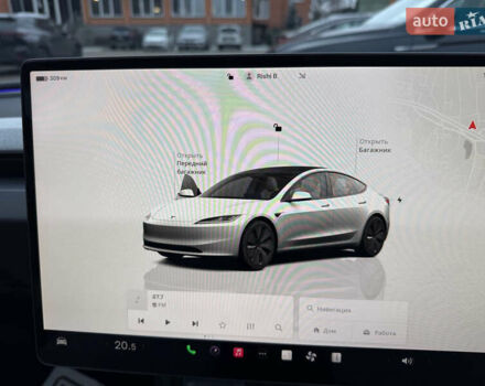 Білий Тесла Модель 3, об'ємом двигуна 0 л та пробігом 4 тис. км за 27999 $, фото 11 на Automoto.ua