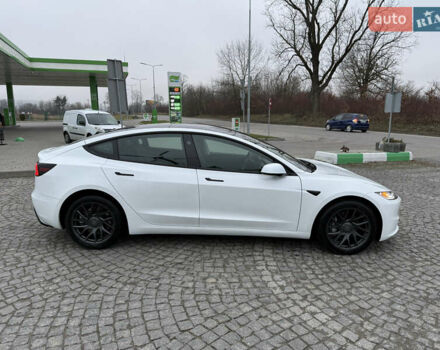 Білий Тесла Модель 3, об'ємом двигуна 0 л та пробігом 3 тис. км за 29900 $, фото 4 на Automoto.ua