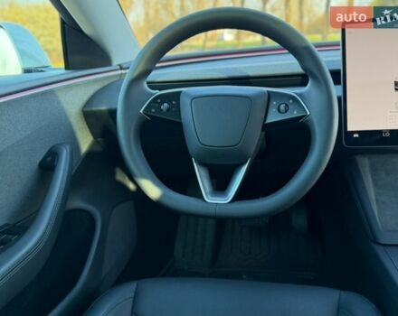 Білий Тесла Модель 3, об'ємом двигуна 0 л та пробігом 25 тис. км за 26300 $, фото 29 на Automoto.ua