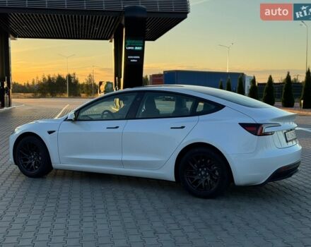 Белый Тесла Модель 3, объемом двигателя 0 л и пробегом 39 тыс. км за 23500 $, фото 20 на Automoto.ua