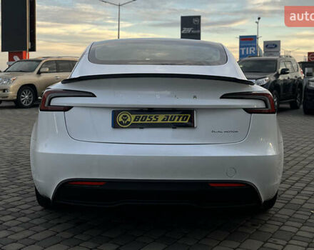 Белый Тесла Модель 3, объемом двигателя 0 л и пробегом 15 тыс. км за 32500 $, фото 5 на Automoto.ua