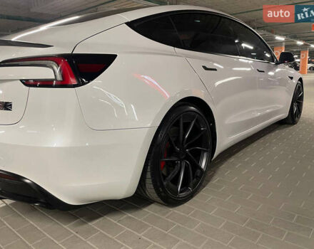 Білий Тесла Модель 3, об'ємом двигуна 0 л та пробігом 10 тис. км за 39990 $, фото 3 на Automoto.ua
