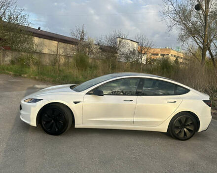 Белый Тесла Модель 3, объемом двигателя 0 л и пробегом 6 тыс. км за 33500 $, фото 2 на Automoto.ua