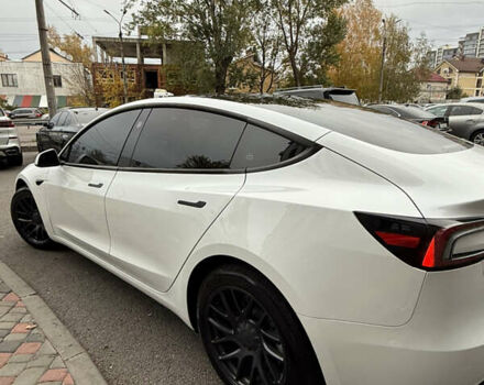 Тесла Модель 3 2024 в Днепре (Днепропетровске) на Automoto.ua Белый Тесла Модель 3, объемом двигателя 0 л и пробегом 13 тыс. км за 26500 $, фото 10 на Automoto.ua